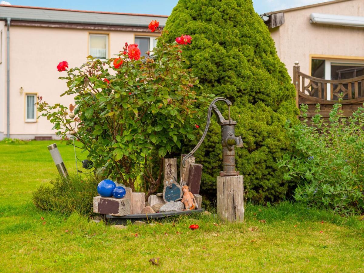 Idyllic Bungalow In Pepelow With Garden Exterior photo